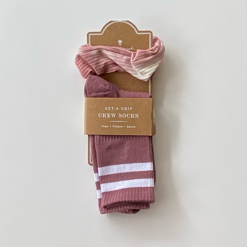 Oak & Reed Get-A-Grip Crew Socks, Non-Slip Crew Socks & Tie-Dye Scrunchie